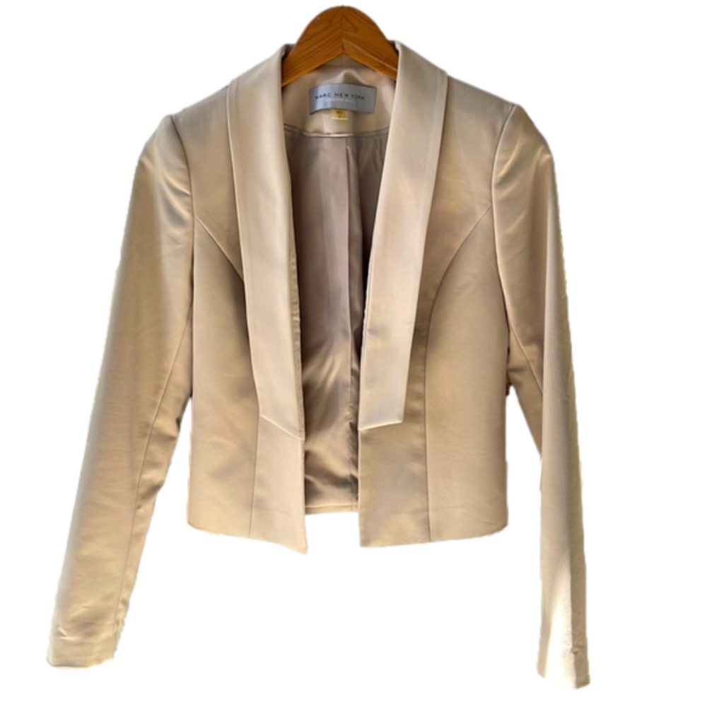 🌿Gorgeous Marc women’s beige blazer - size 2🌿